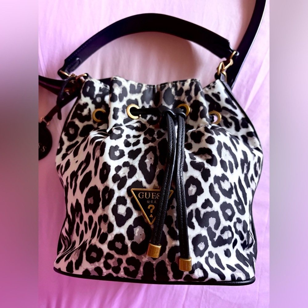 Guess Black & White Leopard-Print Drawstring Bucket Bag